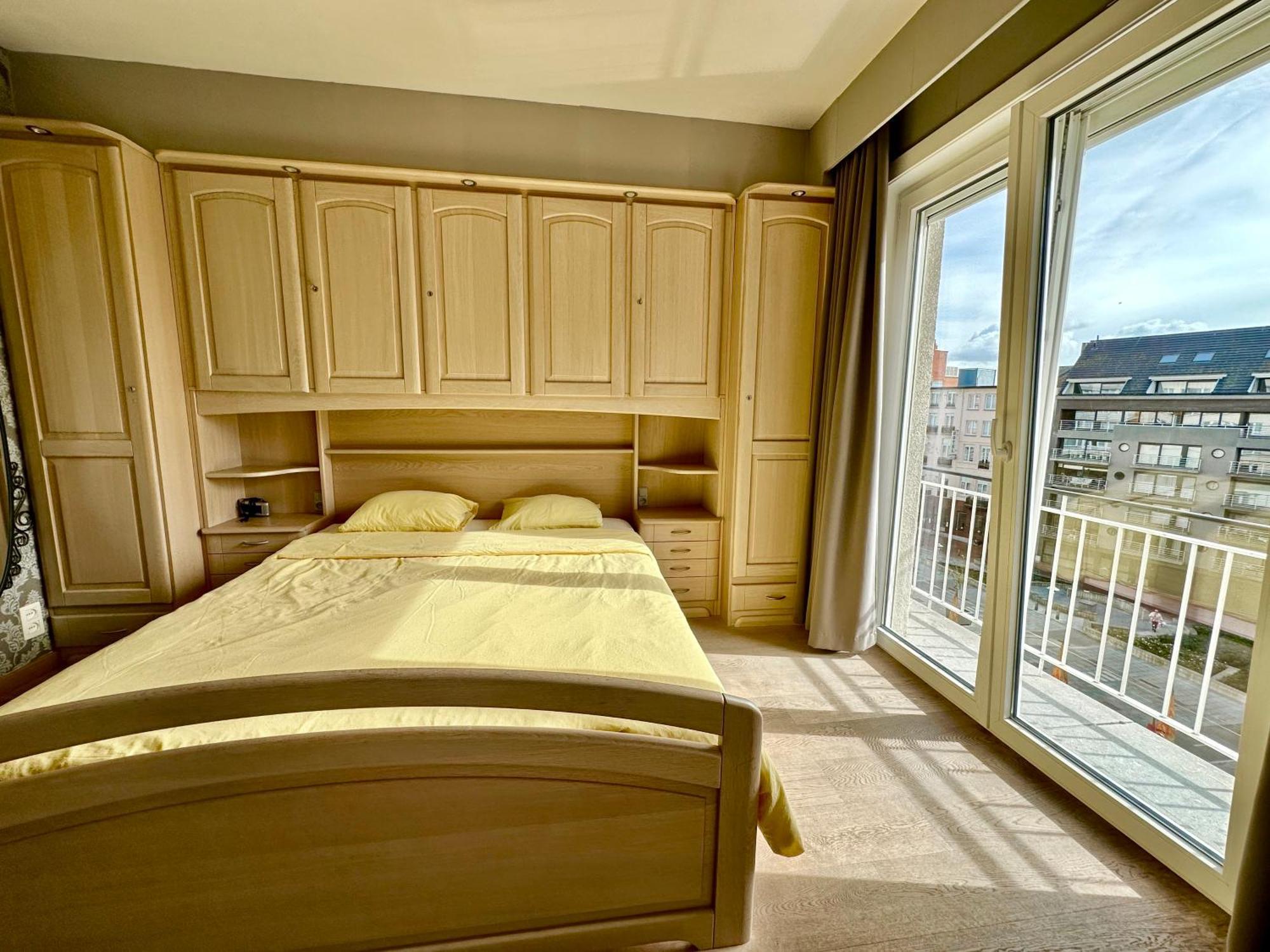 Charming Apartment Direct Access Beach Бланкенберге Экстерьер фото